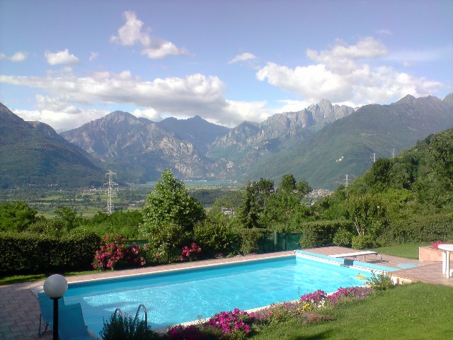 640x480 pixels (92K)